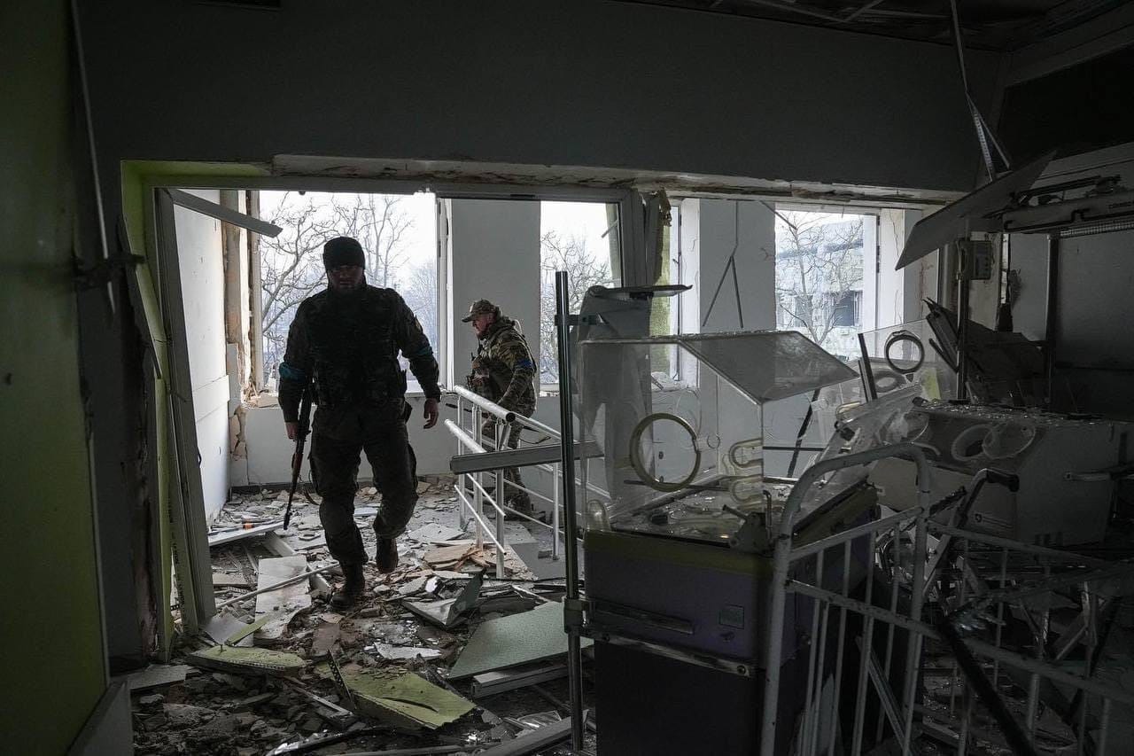 Орос Украйны төрөх эмнэлгийг бөмбөгдөв
